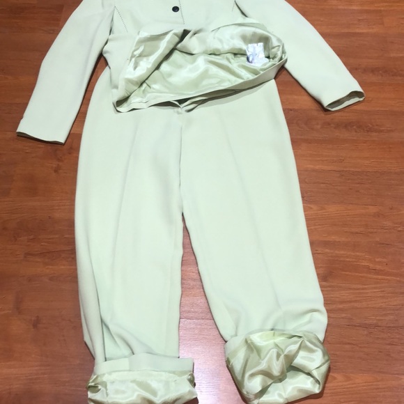 Women’s  classy and stunning wide legged pants suit - Picture 9 of 16